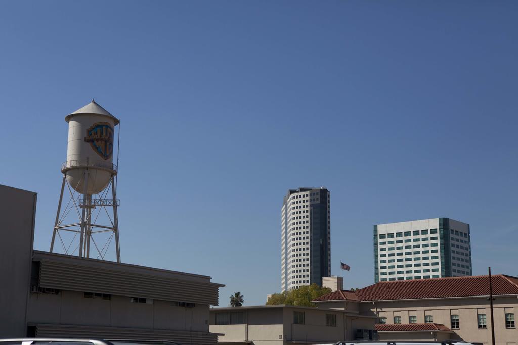 Coast Burbank Hotel Exterior foto